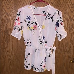 V neck , flower top